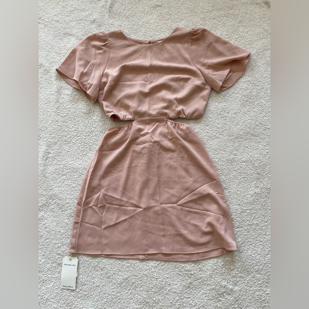 NWT ABERCROMBIE MUTED PINK DRESS CUTOUTS XS